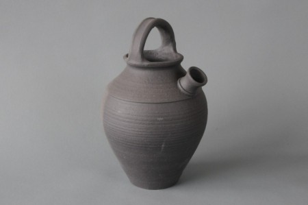Konvice 2, Hradec Králové 14. století, objem cca 2,5 l, cena 800 Kč