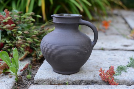 Džbán 15, Brno 15. století, objem cca 2,5 l, cena 800 Kč